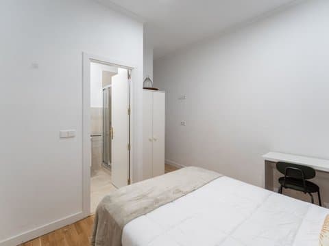 Piso reformado de 3 habitaciones junto a Chamberí